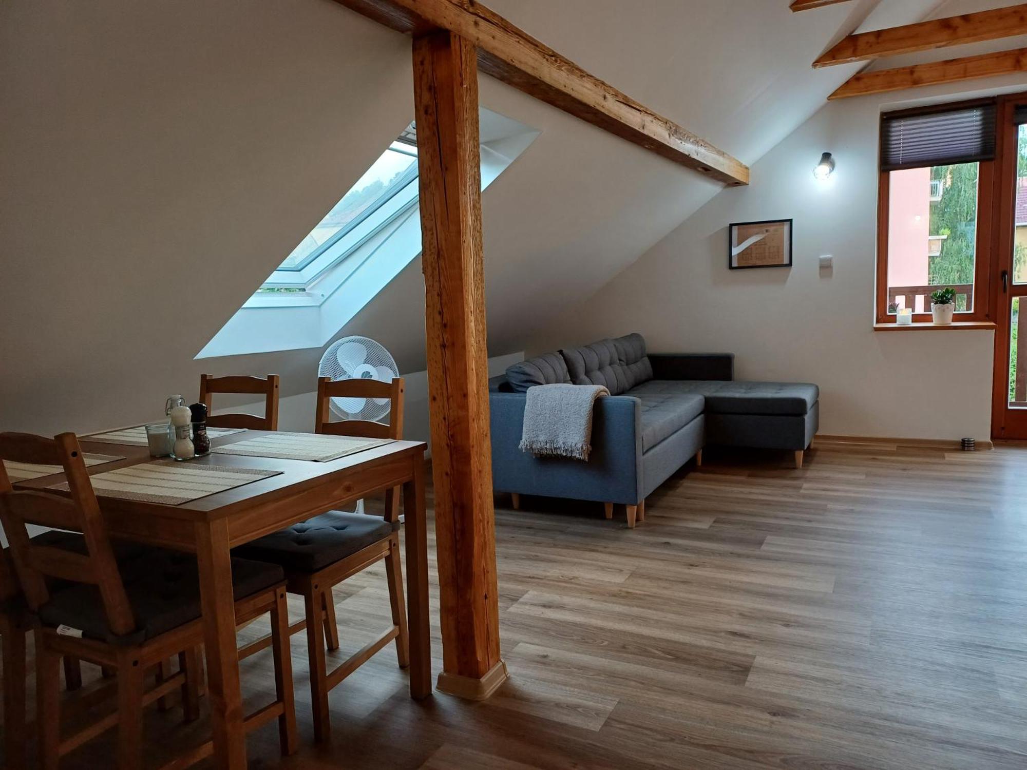 Loft Apartment Karlovy Vary Luaran gambar
